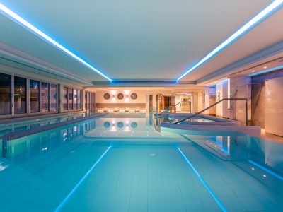 Indoor-pool-Crowne-Plaza